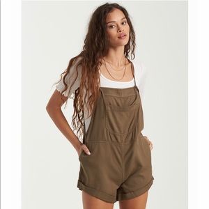Lulu’s Wild Pursuit Overalls in Sage Grey🤍🌿✨🍃